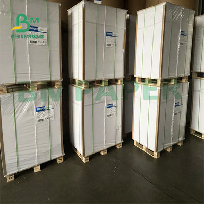 700mm X 1000mm Emici Kağıt Levhalar Süper Sıvı Düz ​​Yüzeyi Emer
