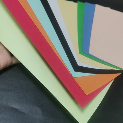 110g Renkli Rezil Karton Teksturlu Kapak Kağıdı Mürekkep Jeti Baskı için Mükemmel
