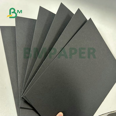 2mm 2.5mm 3mm İyi Sertlik Sert Siyah Normal Karton Hediye Paketi 35 X 47 Inç