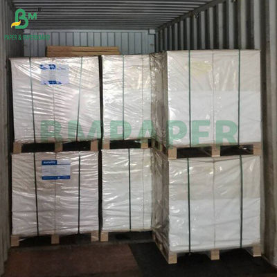 İyi baskı etkisi Yumuşak 300gm + 15g PE kaplı karton Beyaz 65 x 95 cm