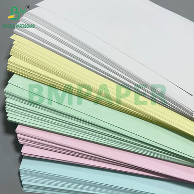 20LB 21LB 8.5 &quot;x 11&quot; Boş NCR Kağıdı 2-5 Bölüm Karbonsuz Faturalar için Siyah Resim