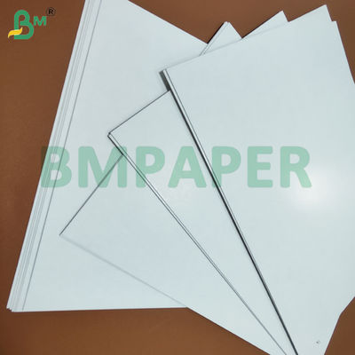 310gsm 320gsm Parlak C2S Siyah Çekirdekli Oyun Kartı Kağıdı A3 A4 Yüksek Opaklık