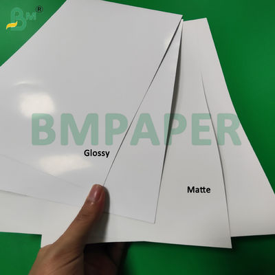 250 gm 300 gm Dijital Kaplı Parlak Mat Sanat Kağıdı Otel Menüsü için 315 x 455mm