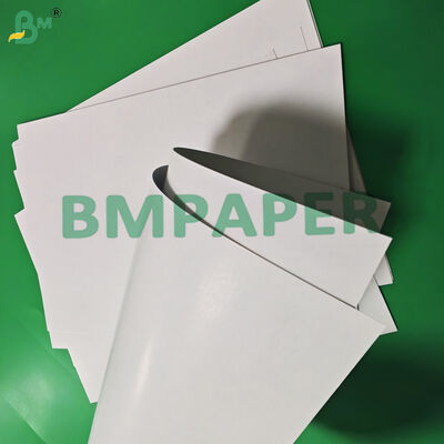 300GSM 310GSM Oyun kartları tahtası Düz yüzey Siyah çekirdek 640 x 900mm