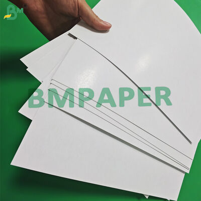 300GSM 310GSM Oyun kartları tahtası Düz yüzey Siyah çekirdek 640 x 900mm
